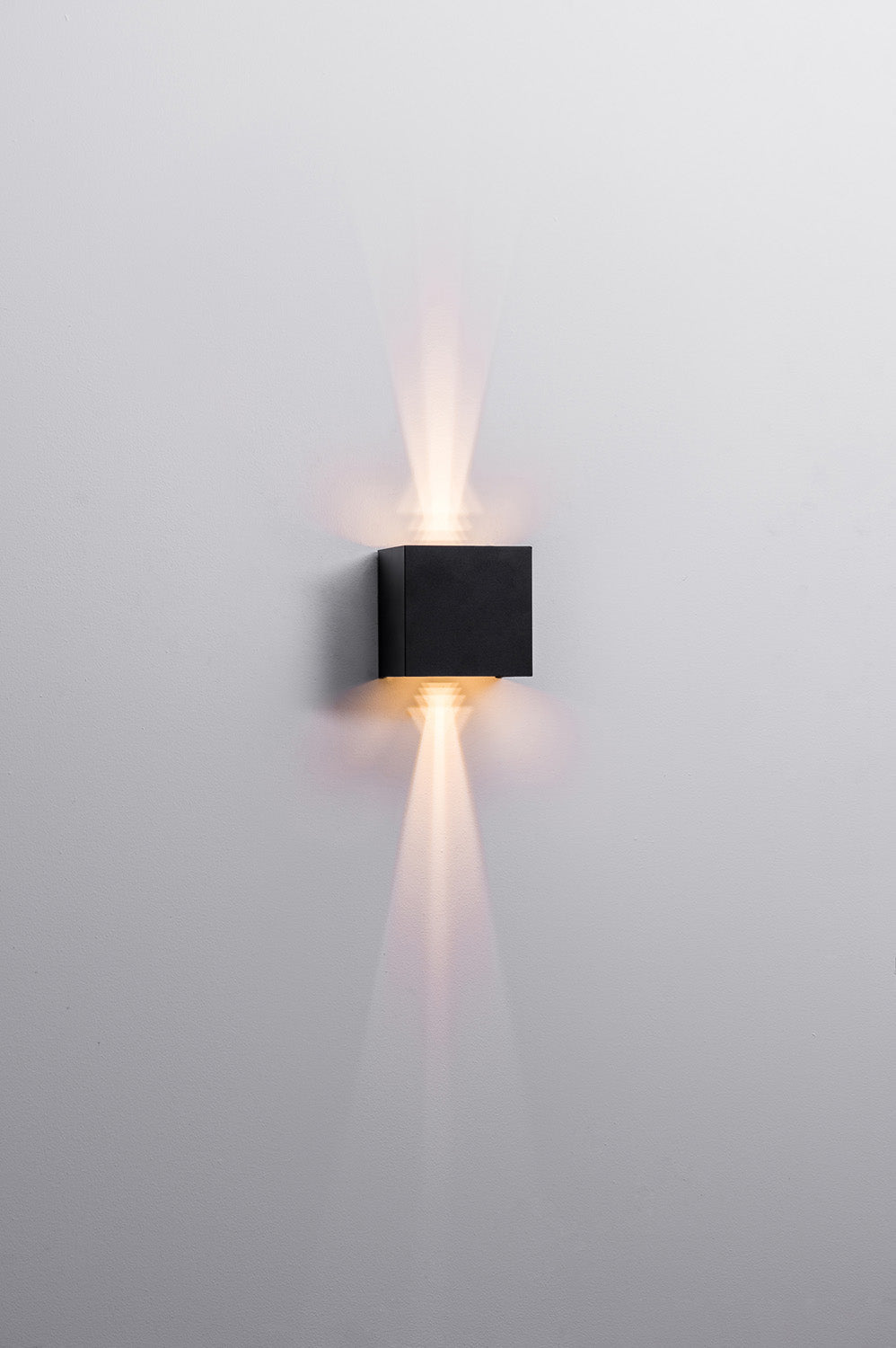 Rounded Outdoor LED Up/Down Wall Light Change Angle Of Light in Black or White Havit Lighting - HV3658T-XXX-RND - Mases LightingHavit Lighting