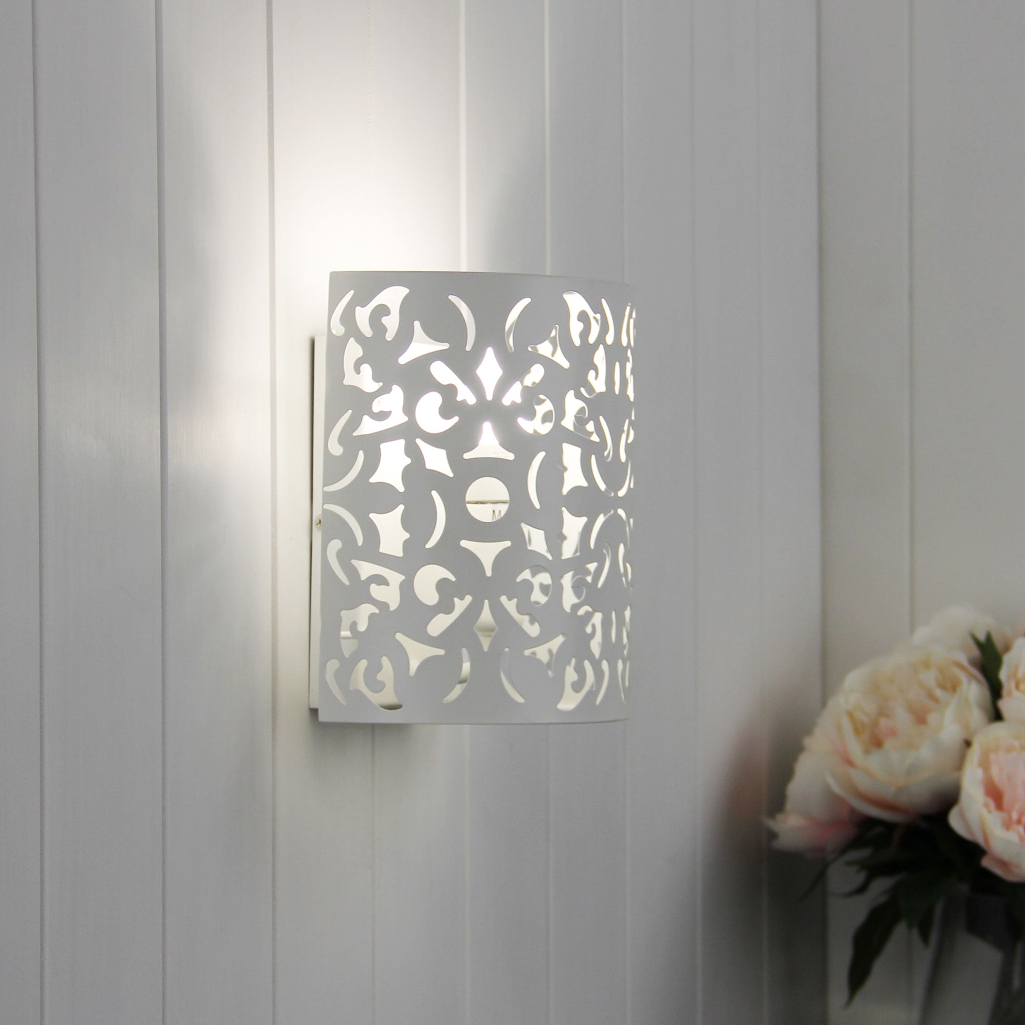 Vicky 1 Light Wall Light Matt White - Mases LightingOriel Lighting