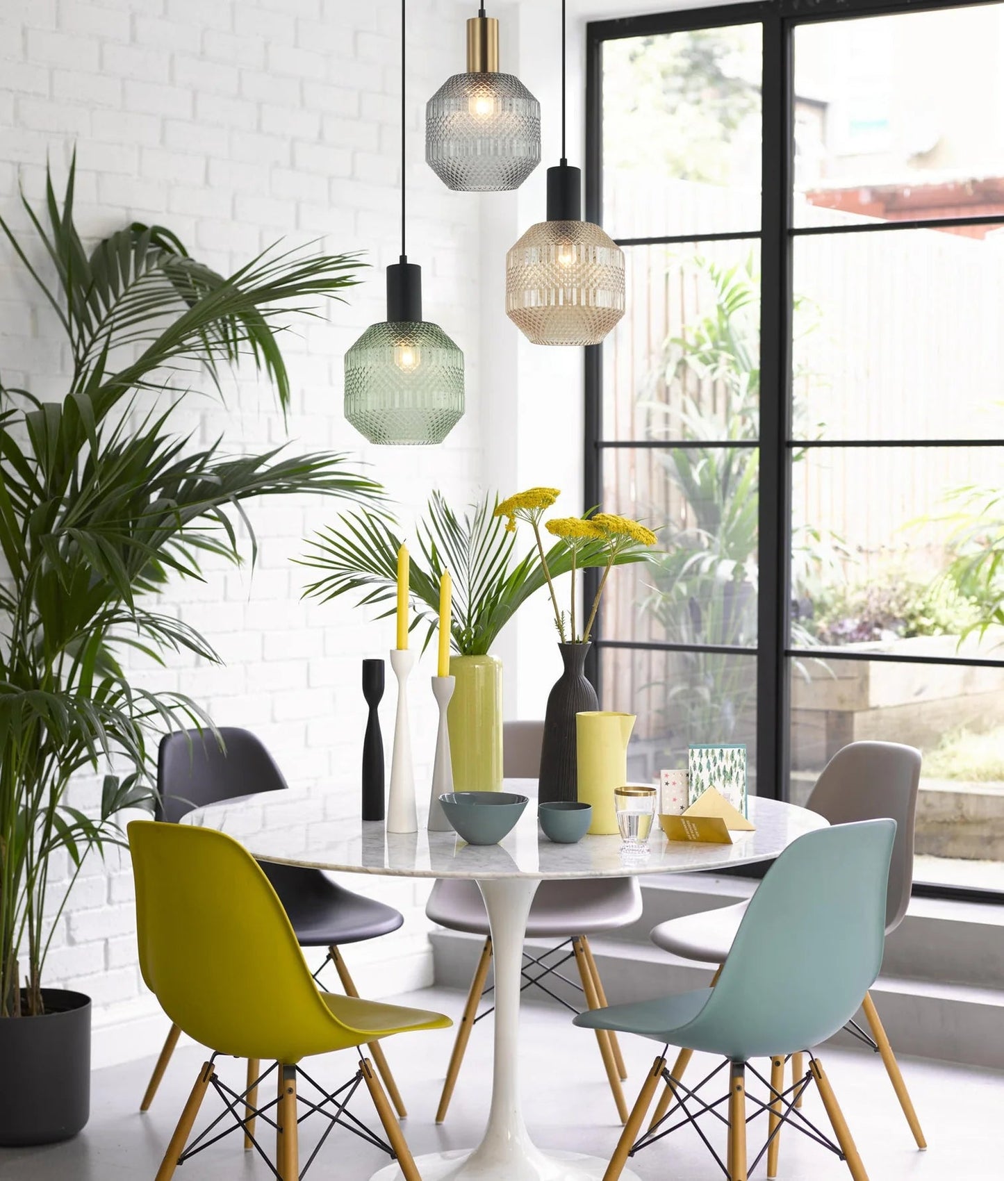 CLA MARACA: Interior Glass Jar With Quadrilateral Segment Pendant Lights - Mases LightingCLA