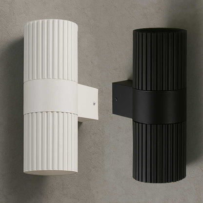 Torsten up and down outdoor wall light in white, ribbed aluminium, IP65 — Lighting Creations