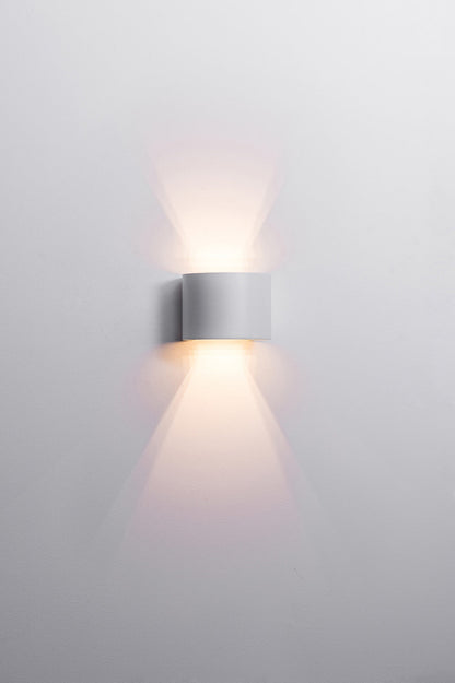 Rounded Outdoor LED Up/Down Wall Light Change Angle Of Light in Black or White Havit Lighting - HV3658T-XXX-RND - Mases LightingHavit Lighting