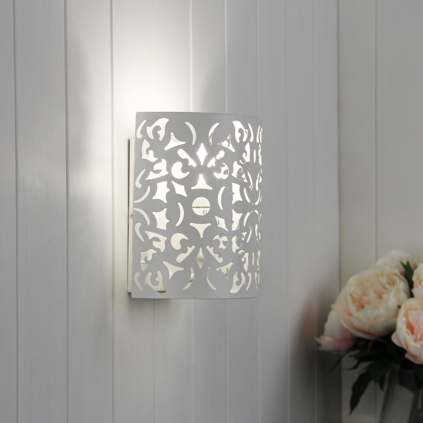 Vicky 1 Light Wall Light Matt White - Mases LightingOriel Lighting